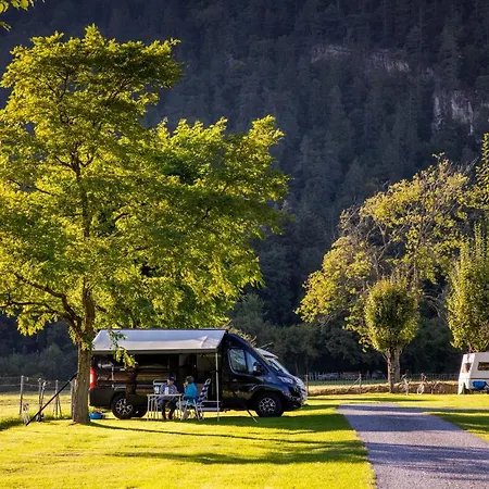 Camping Lazy Rancho - Family & Adventure Kamp alanı Interlaken