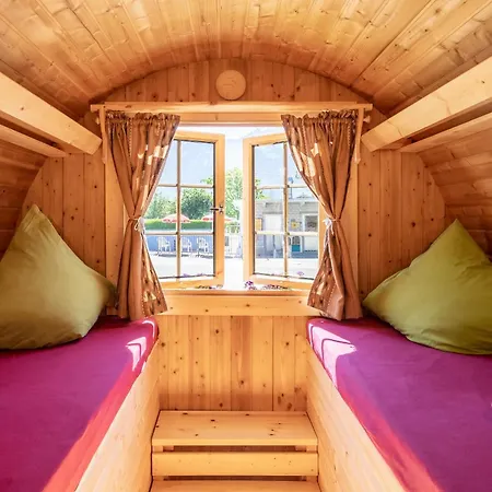 Camping Lazy Rancho - Family & Adventure Kamp alanı Interlaken