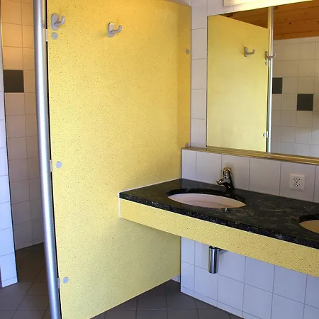 Lazy Rancho - Eiger - Moench - Jungfrau - キャンプ場 *