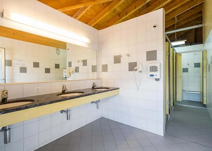 Lazy Rancho - Eiger - Moench - Jungfrau - 营地 因特拉肯